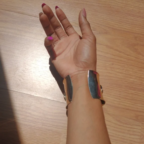 Silver and black adjustable cuff bracelet - Picture 2 of 5